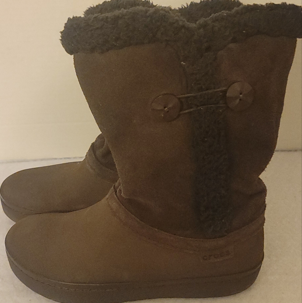 Crocs Boots Women's size 7